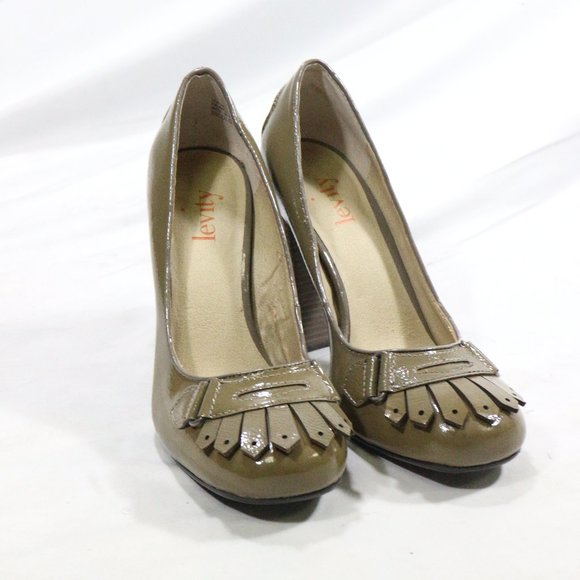 LEVITY Nicolo Taupe Patent Leather Kilted Heels - Picture 3 of 8